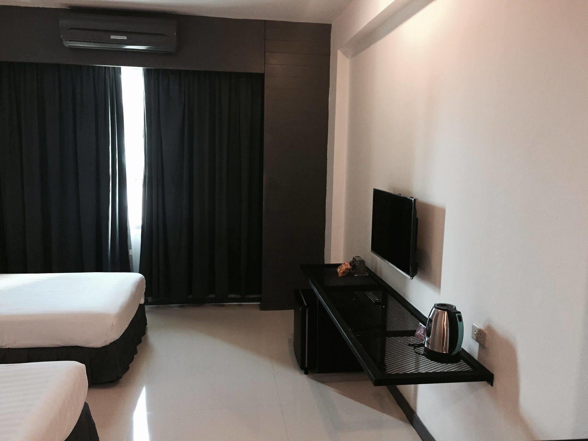Hatyai Holiday Hotel Hat Yai Exterior photo